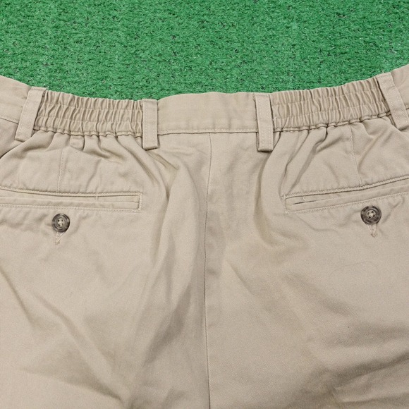 ROUNDTREE & YORKE EASY CARE FLAT FRONT BEIGE KHAKI CHINO SHORTS MENS SZ 40 - Picture 4 of 6